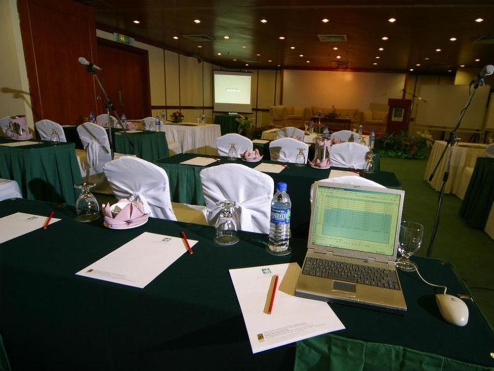 Sand & Sandals Desaru Beach Resort & Spa Facilidades foto A conference room