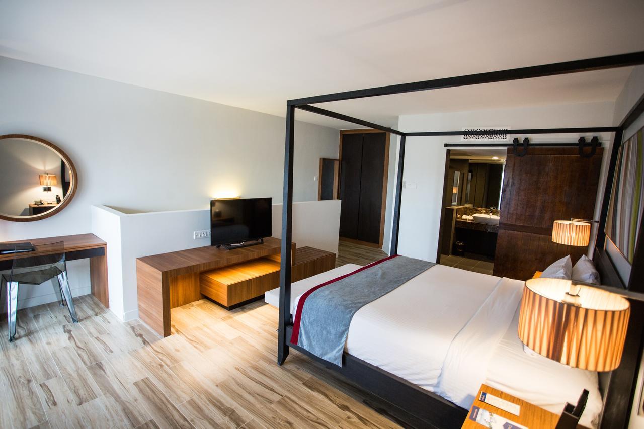 Sand & Sandals Desaru Beach Resort & Spa Exterior foto A bedroom at the hotel
